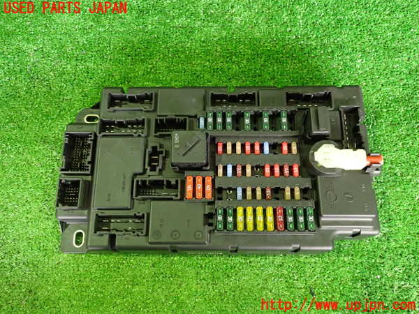 2UPJ-32136742]BMW ミニ(MINI)ジョンクーパーワークス(JCW) コンバーチブル(MSJCW)(R57)ヒューズボックス2 中古_m0001.jpg