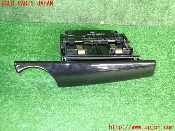 2UPJ-32137516]BMW ミニ(MINI)ジョンクーパーワークス(JCW) コンバーチブル(MSJCW)(R57)グローブボックス1 中古_m0001.jpg