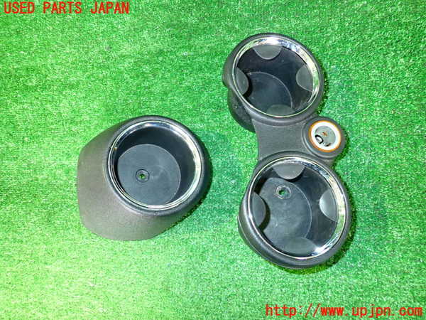 2UPJ-32137810]BMW ミニ(MINI)ジョンクーパーワークス(JCW) コンバーチブル(MSJCW)(R57)ドリンクホルダー 中古_m0001.jpg