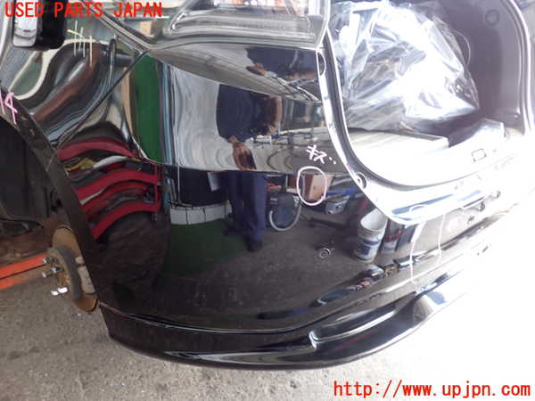 2UPJ-32141610]ハリアー(ZSU60W)リアバンパー 中古_m0002.jpg