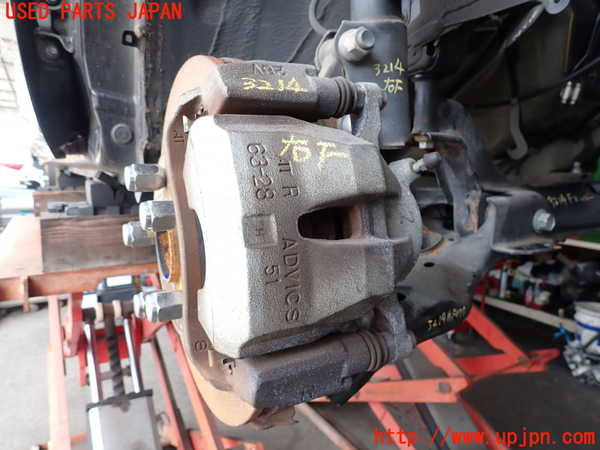 2UPJ-32144080]ハリアー(ZSU60W)右フロントキャリパー 中古_m0001.jpg