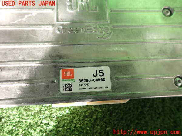 2UPJ-32146525]ハリアー(ZSU60W)アンプ 中古_m0003.jpg
