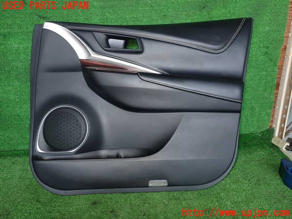 2UPJ-32141234]ハリアー(ZSU60W)右前ドア内張り 中古_m0001.jpg
