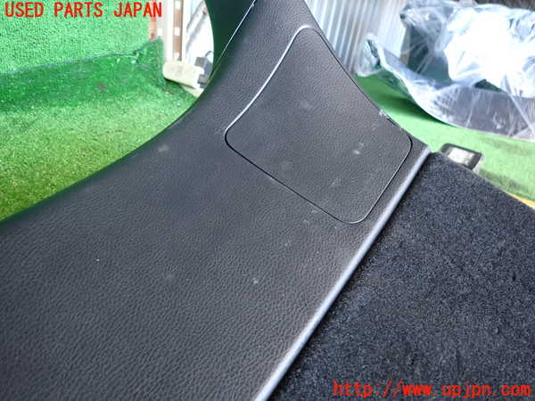 2UPJ-32141578]ハリアー(ZSU60W)バックドア内張り 中古_m0003.jpg
