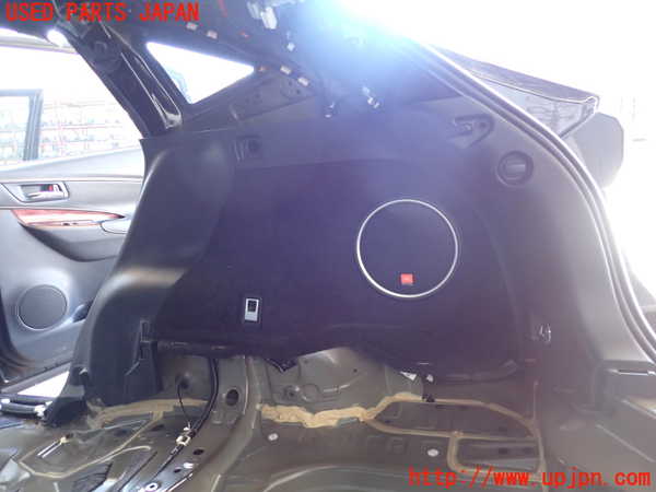 2UPJ-32147675]ハリアー(ZSU60W)右リアピラートリム 中古_m0001.jpg