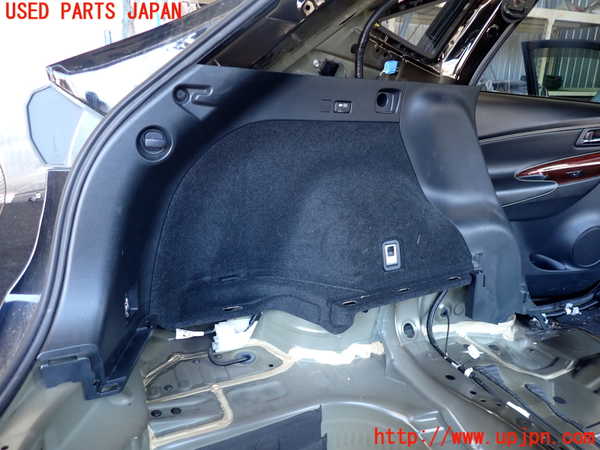 2UPJ-32147680]ハリアー(ZSU60W)左リアピラートリム 中古_m0001.jpg