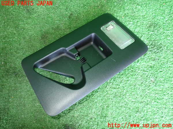 2UPJ-32146413]ハリアー(ZSU60W)ルームランプ3 ラゲッジ 中古_m0001.jpg