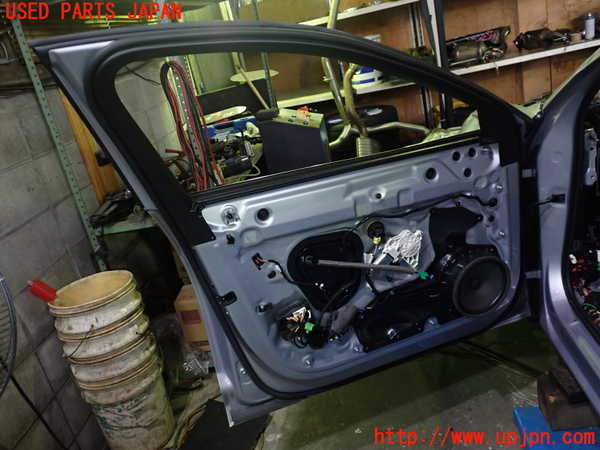 1UPJ-32151260]アウディ・A6(F2DKNF)左前ドア ジャンク部品取り_m0004.jpg