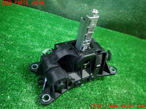 1UPJ-32157555]アウディ・A6(F2DKNF)ATシフトレバー 中古_m0002.jpg