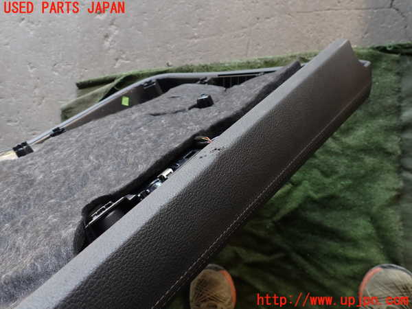 1UPJ-32151264]アウディ・A6(F2DKNF)左前ドア内張り 中古_m0005.jpg