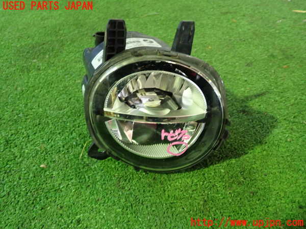 1UPJ-32161182]BMW 320d ツーリング F31(3D20)左フォグ 中古_m0001.jpg