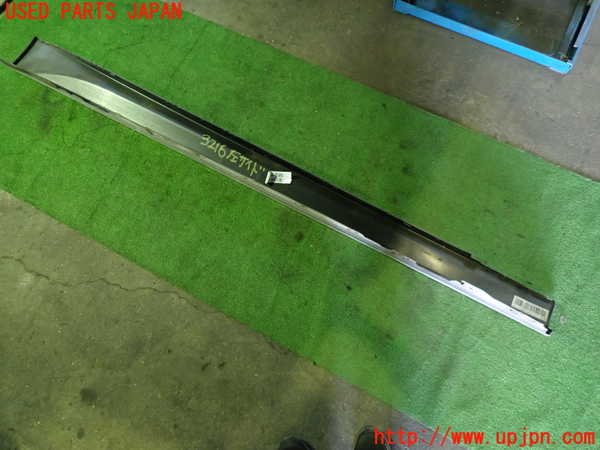 1UPJ-32161392]BMW 320d ツーリング F31(3D20)左サイドステップ 中古_m0005.jpg