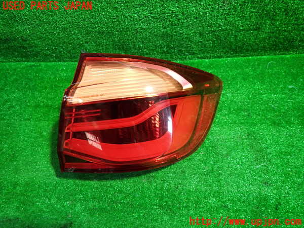 1UPJ-32161530]BMW 320d ツーリング F31(3D20)右テールランプ 中古_m0001.jpg