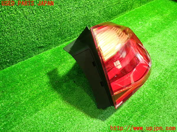 1UPJ-32161530]BMW 320d ツーリング F31(3D20)右テールランプ 中古_m0002.jpg