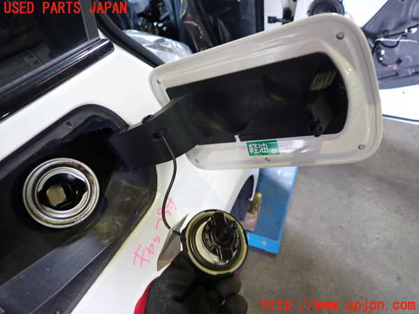 1UPJ-32161690]BMW 320d ツーリング F31(3D20)フューエルリッド 中古_m0002.jpg