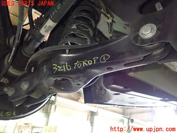 1UPJ-32165200]BMW 320d ツーリング F31(3D20)右リアロアアーム1 中古_m0001.jpg