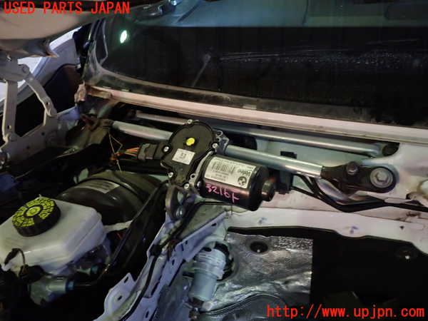 1UPJ-32166770]BMW 320d ツーリング F31(3D20)フロントワイパーモーター 中古_m0001.jpg