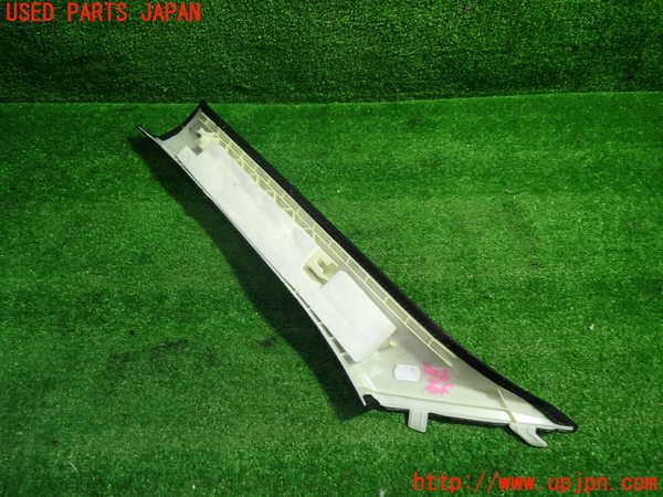 1UPJ-32167655]BMW 320d ツーリング F31(3D20)右フロントピラートリム 中古_m0003.jpg