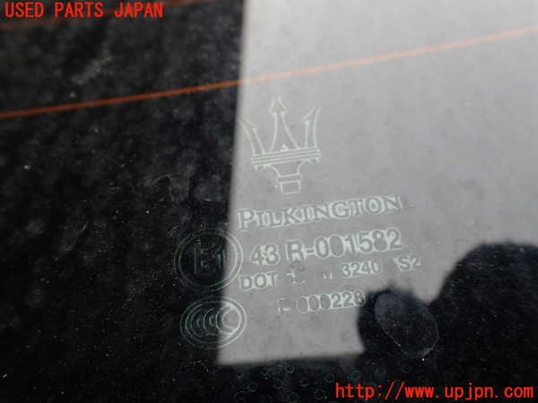 1UPJ-32171560]マセラティ・グラントゥーリズモ(MGT)リアガラス M3240 中古_m0003.jpg