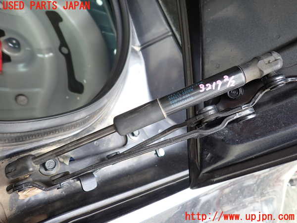 5UPJ-32191506]８６(BRZ)(ZN6)トランクダンパー 中古_m0002.jpg