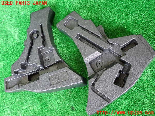 5UPJ-32197772]８６(BRZ)(ZN6)ラゲッジトレイ2 中古_m0002.jpg