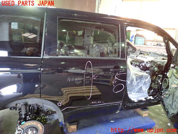 5UPJ-32201290]デリカD：5(CV1W)右後ドア M31Q8 中古_m0001.jpg