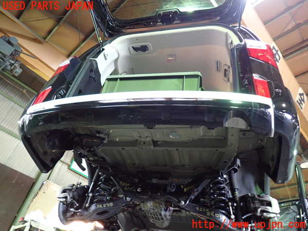 1UPJ-32201610]デリカD：5(CV1W)リアバンパー 中古_m0005.jpg