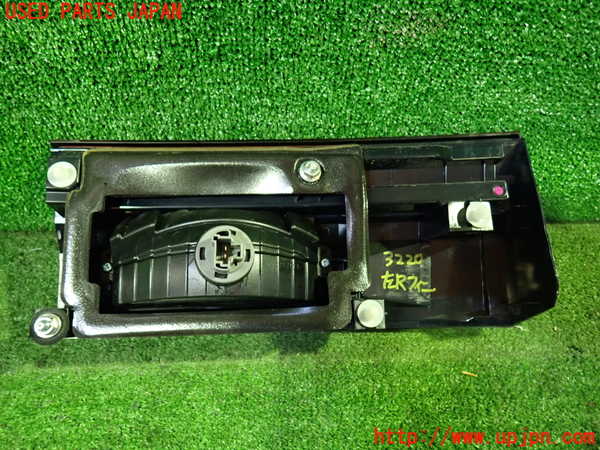 5UPJ-32201552]デリカD：5(CV1W)左リアフィニッシャー 中古_m0002.jpg