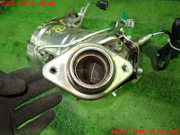 1UPJ-32202661]デリカD：5(CV1W)触媒1 中古_m0004.jpg