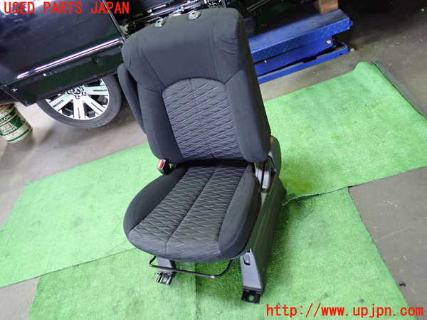 1UPJ-32207065]デリカD：5(CV1W)助手席シート 中古_m0001.jpg