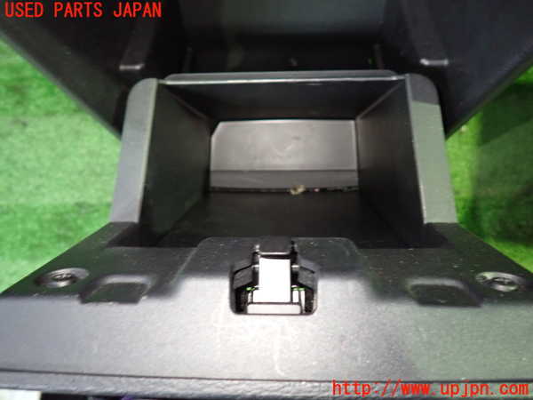 1UPJ-32207549]デリカD：5(CV1W)コンソール 中古_m0003.jpg
