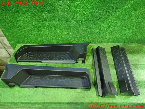 1UPJ-32207740]デリカD：5(CV1W)スカッフプレート 中古_m0001.jpg