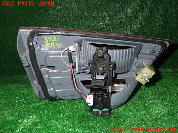 1UPJ-32211550]BMW X3(WY20 F25)右リアフィニッシャー 中古_m0002.jpg