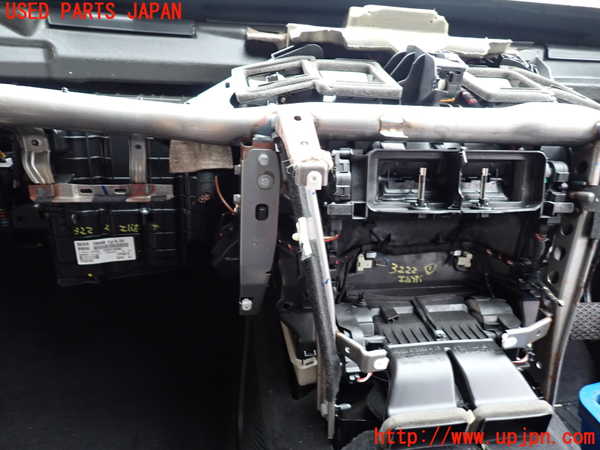 1UPJ-32226081]BMW アクティブハイブリッド7(AH7)(YA30) F04エバポレーター1 中古_m0001.jpg