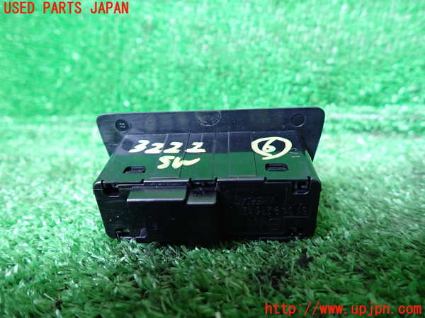 1UPJ-32226311]BMW アクティブハイブリッド7(AH7)(YA30) F04スイッチ6 (トランクオープナー ロック) 中古_m0002.jpg