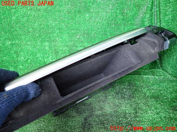 1UPJ-32227516]BMW アクティブハイブリッド7(AH7)(YA30) F04グローブボックス1 中古_m0002.jpg