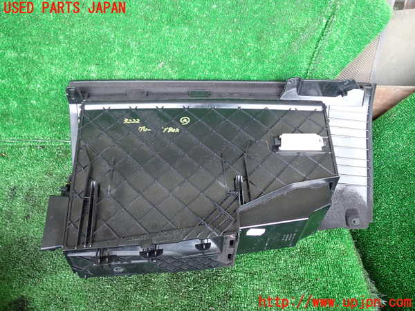 1UPJ-32227517]BMW アクティブハイブリッド7(AH7)(YA30) F04グローブボックス2 中古_m0004.jpg