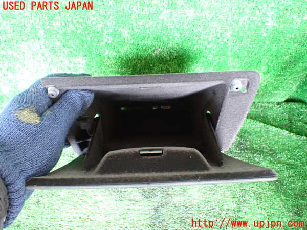 1UPJ-32227841]BMW アクティブハイブリッド7(AH7)(YA30) F04小物入れ1 中古_m0002.jpg