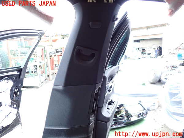 1UPJ-32227665]BMW アクティブハイブリッド7(AH7)(YA30) F04右センターピラートリム 中古_m0002.jpg