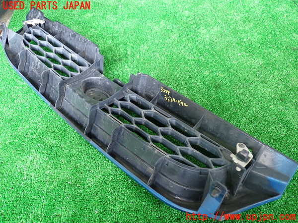 1UPJ-32241050]インプレッサ F型 WRX-STi(GC8)ラジエターグリル 中古_m0002.jpg