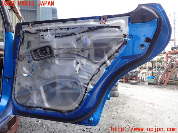 5UPJ-32241290]インプレッサ F型 WRX-STi(GC8)右後ドア M408 中古_m0003.jpg