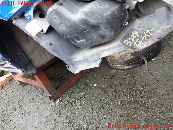 1UPJ-32241090]インプレッサ F型 WRX-STi(GC8)右前フェンダーライナー 中古_m0001.jpg