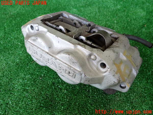 1UPJ-32244080]インプレッサ F型 WRX-STi(GC8)右フロントキャリパー 中古_m0001.jpg