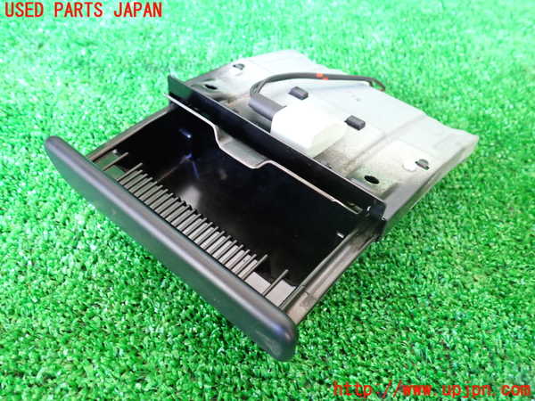 1UPJ-32247821]インプレッサ F型 WRX-STi(GC8)灰皿1 中古_m0001.jpg