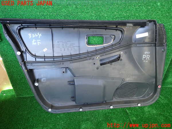 1UPJ-32241234]インプレッサ F型 WRX-STi(GC8)右前ドア内張り 中古_m0002.jpg