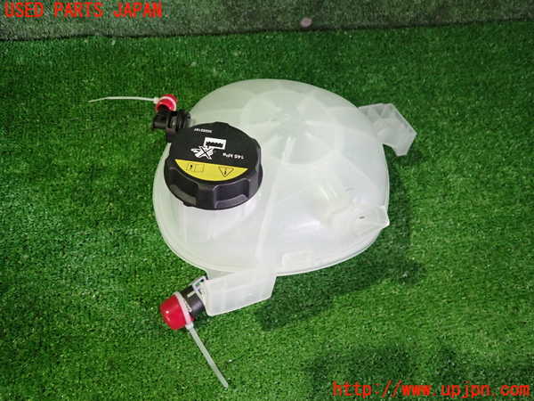 2UPJ-32252410]ボルボ・EC40(C40 リチャージ)(XE400RXCE)ラジエータータンク 中古_m0001.jpg