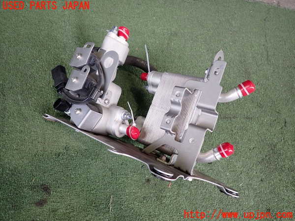 2UPJ-32252481]ボルボ・EC40(C40 リチャージ)(XE400RXCE)オイルクーラー1 中古_m0002.jpg