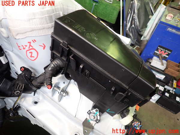 2UPJ-32256742]ボルボ・EC40(C40 リチャージ)(XE400RXCE)ヒューズボックス2 中古_m0001.jpg