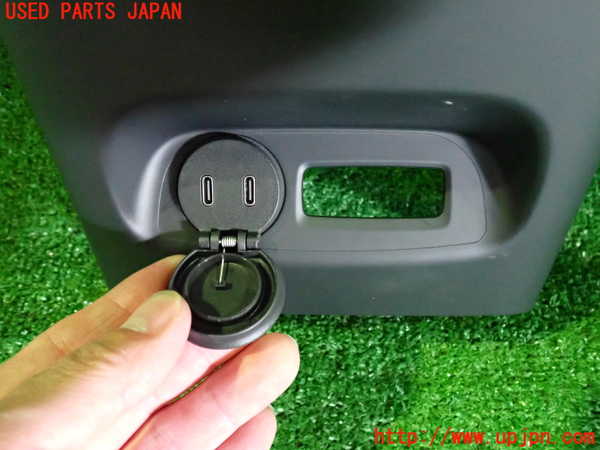 2UPJ-32257528]ボルボ・EC40(C40 リチャージ)(XE400RXCE)エアコン吹き出し口3 2列目 真中 中古_m0002.jpg