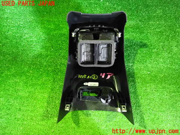 2UPJ-32257528]ボルボ・EC40(C40 リチャージ)(XE400RXCE)エアコン吹き出し口3 2列目 真中 中古_m0003.jpg